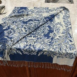 🇮🇹 Italian Pashmina - Blue and Gold yarns